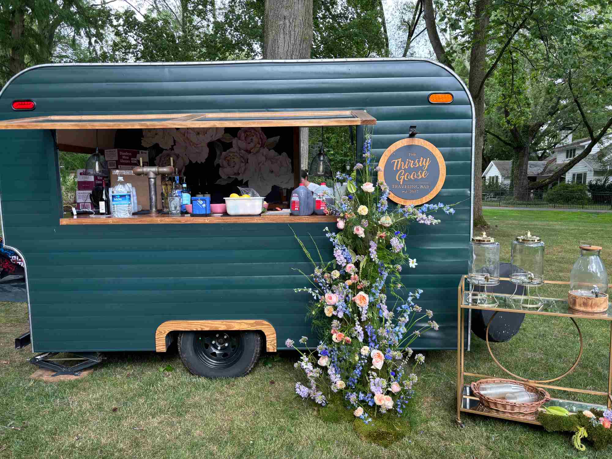 custom florals for graduation parties, baby showers, bridal showers, retirements, birthdays and corporate events in Cleveland