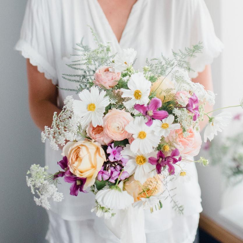 a la carte wedding flowers with no minimum purchase required